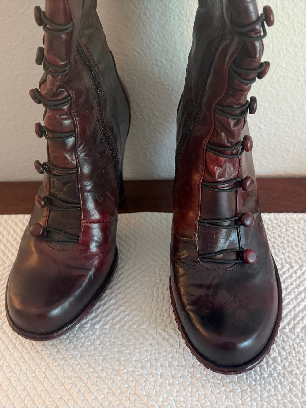 Like New Born "Laurelin" Victorian Lace-Up Boots - Burgundy - Size 8.5 With Box - Picture 5 of 10